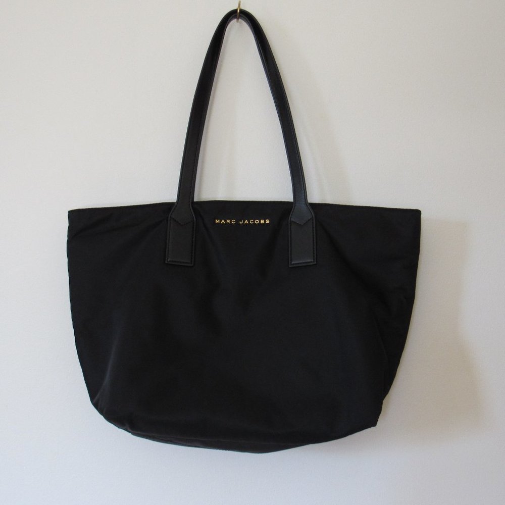 Marc Jacobs Wingman Nylon Tote Bag Black 18x12